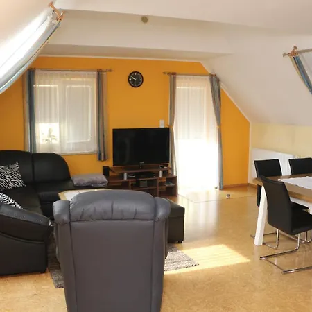 Moni Apartment *